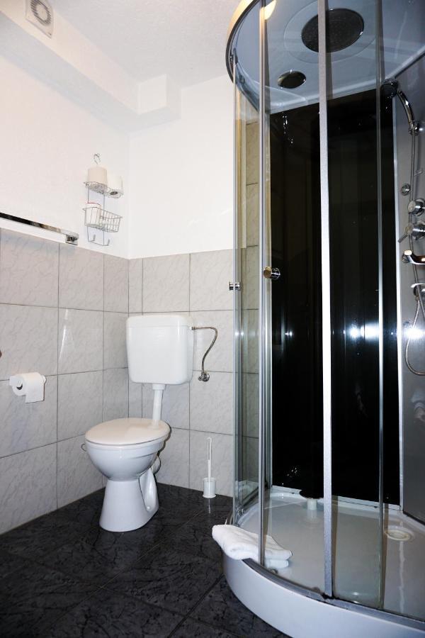 Hotel Kreuz Schwäbisch Gmünd Dış mekan fotoğraf