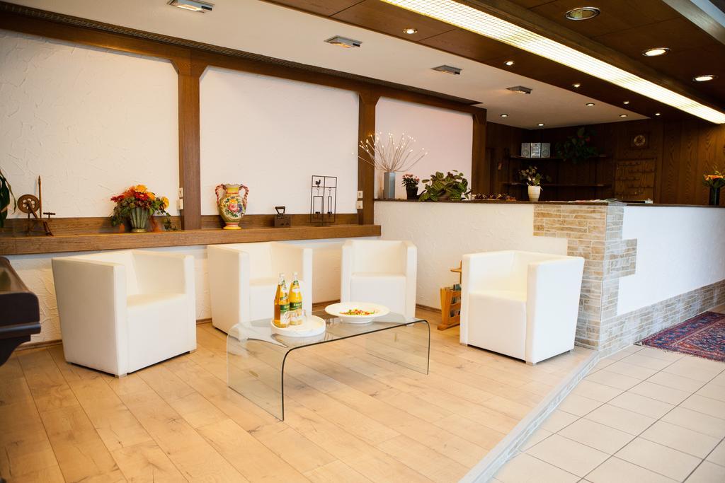 Hotel Kreuz Schwäbisch Gmünd Dış mekan fotoğraf